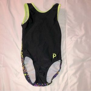 Child size M Plum practice leotard 🌻